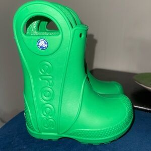 Croc boots green size c6